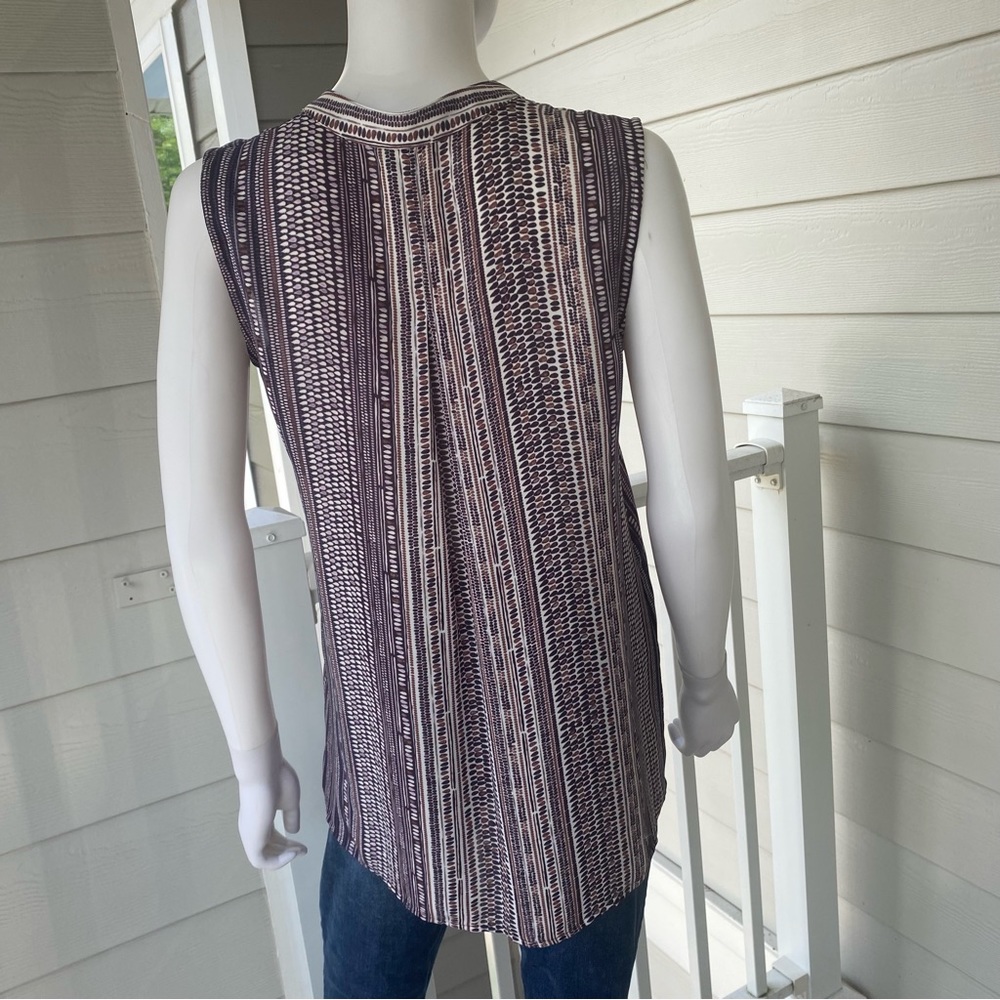 NIC + ZOE Walking On Midnight Striped Sleeveless Blouse - Picture 4 of 10